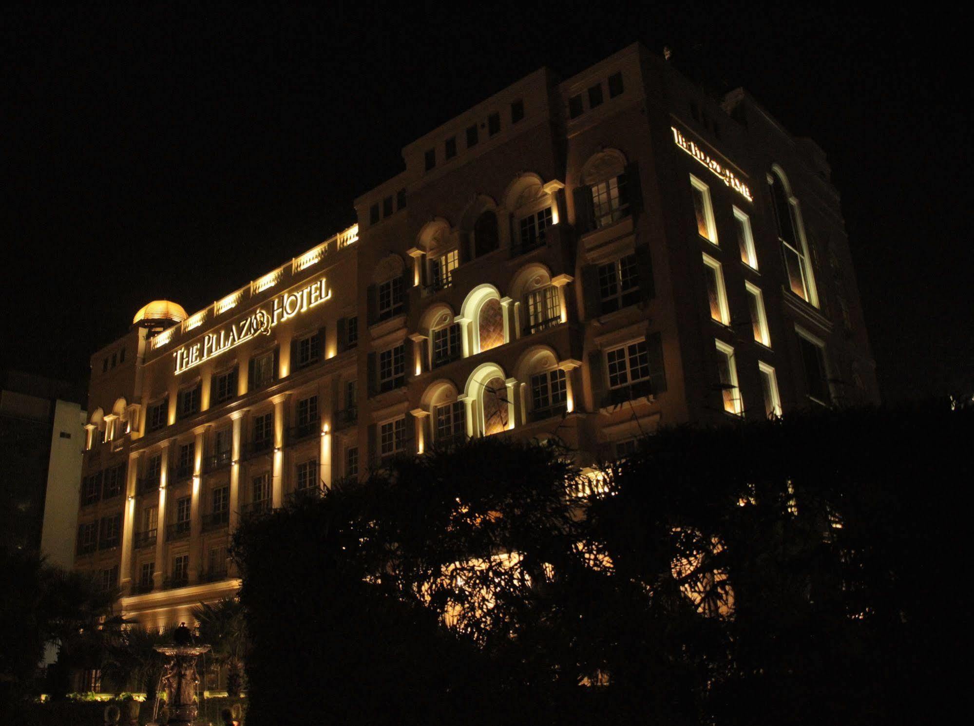 The Pllazio Hotel Gurgaon Buitenkant foto